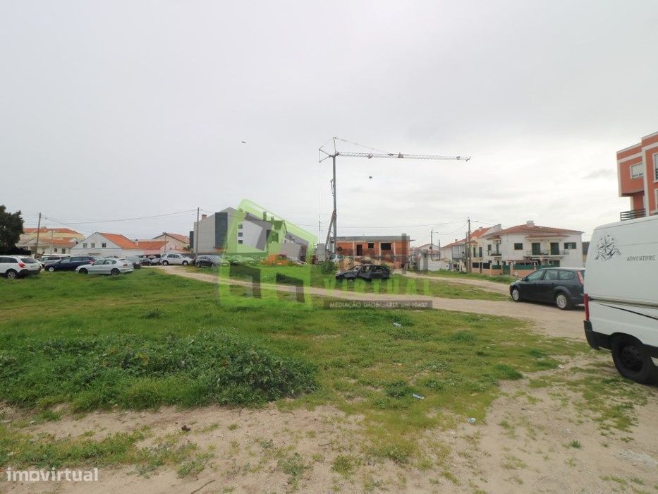 Terreno para Construção de Prédio - Quinta do Conde