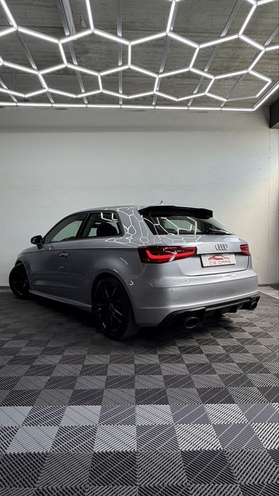 Audi A3 1.6 TDI S-LINE kit RS3