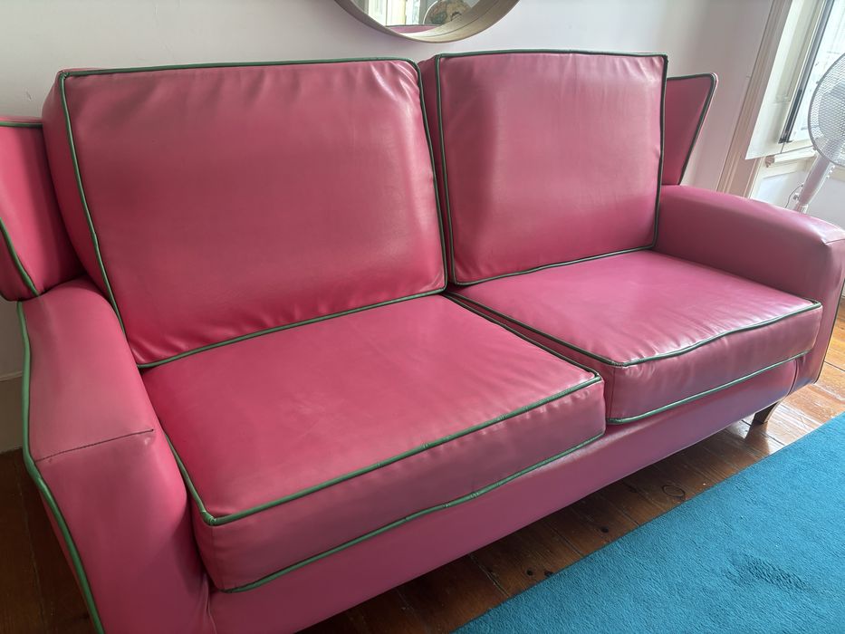 Sofa muito giro cor de rosa