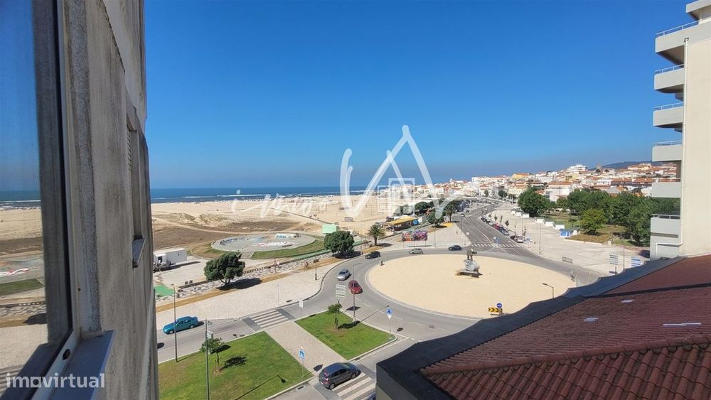 Apartamento T1, primeira linha, vistas de mar
