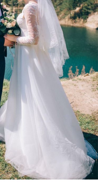 Весільна сукня А-силует