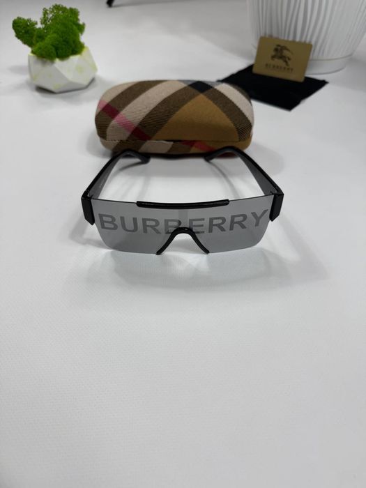 Окуляри Burberry сонцезахисні Чоловічі окуляри Барбері у пакуванні