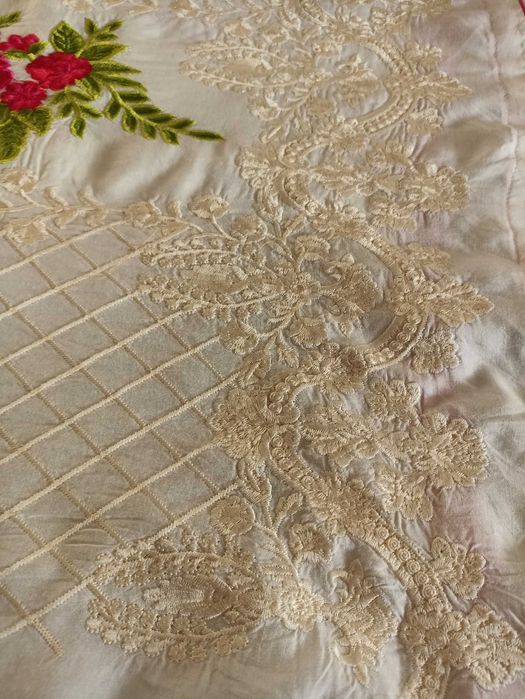 Вишукана та неймовірно розкішна вишита біла сукня "Квітка" 46 розмір