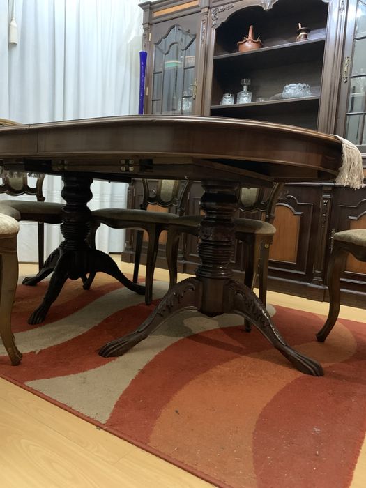 Mobilia de sala em nogueira