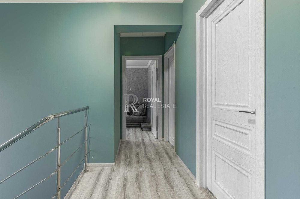 Продаж Будинок Гатне вул. Янчука 144 м² 4 кімнати 3 спальні Тераса Меблі Техніка Готовий до проживання Метро Теремки