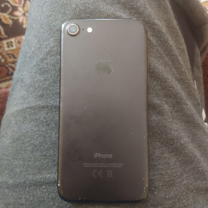 Sprzedam iPhone 7