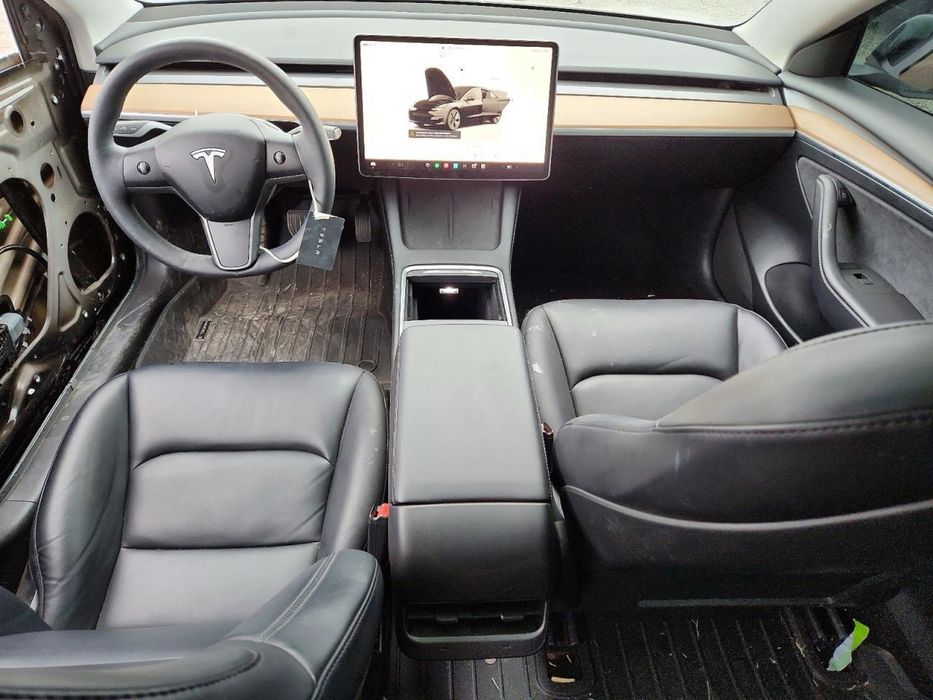 Продам Tesla Model 3 2023