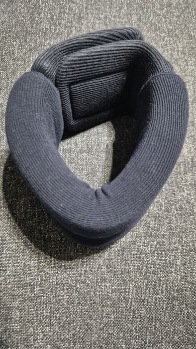 Półsztywny kołnierz