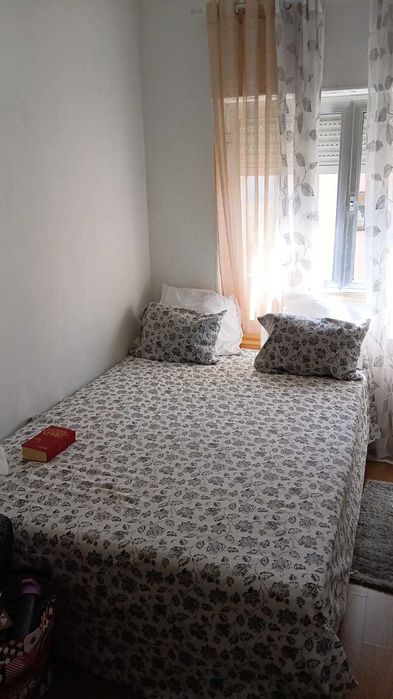 Quarto a arrendar barreiro
