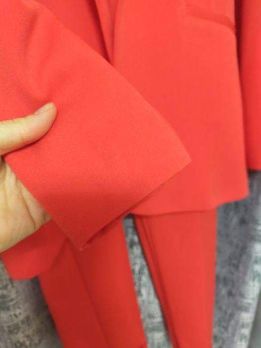 Новий костюм 46 р.