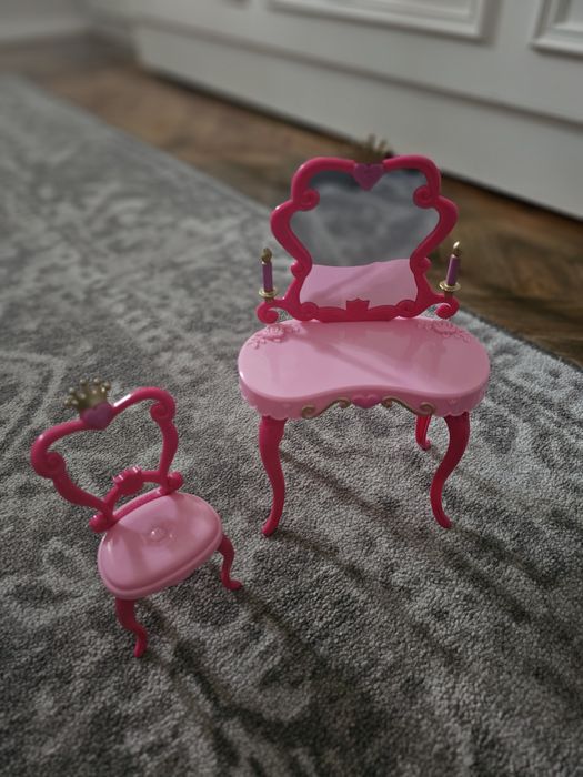 Toucador e cadeira boneca Barbie