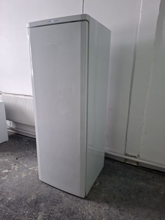 Морозильна камера Liebherr на 406л.