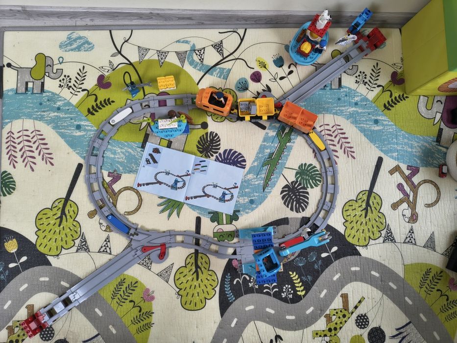 Pociąg LEGO Duplo towarowy i parowy 10875 i 10874