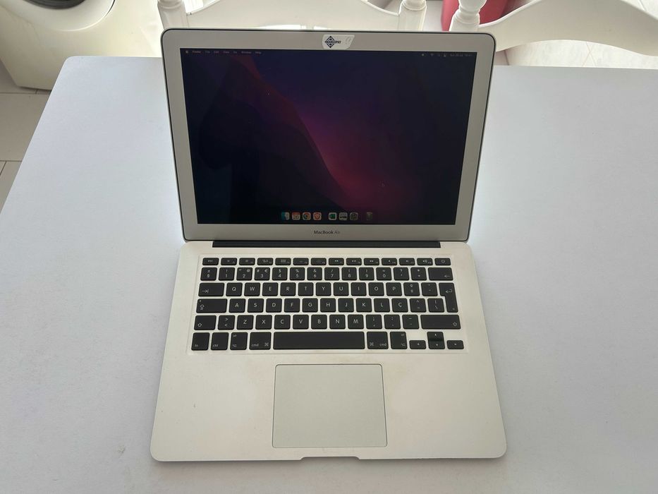 MacBook Air 13" (2015) | 8GB RAM | SSD | macOS Monterey + Office Incluído