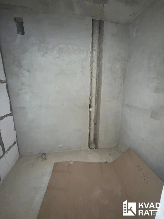 Готова до ремонту 1км квартира !17 секція !Княгинин