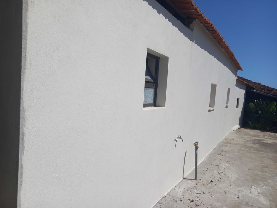 T3 casa térrea com pátio em aldeia