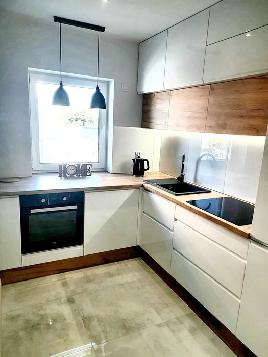 Przestronne pokoje przy Politechnice - balkon (Wróblewskiego 21)