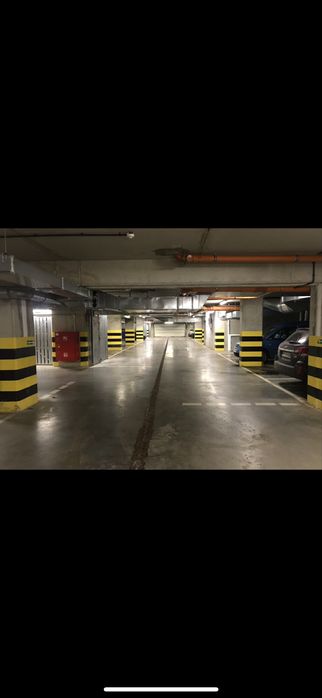 Wynajmę miejsce parkingowe w garażu podziemnym, ul. Bażantów.