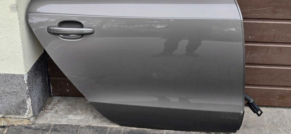 Drzwi prawy tył Audi A5 8T sportback lift LY1P