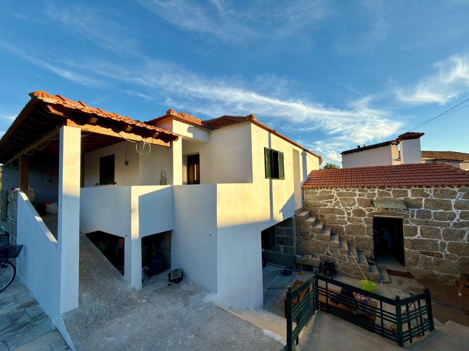 Moradia t3 +2  com 2 casas de banho