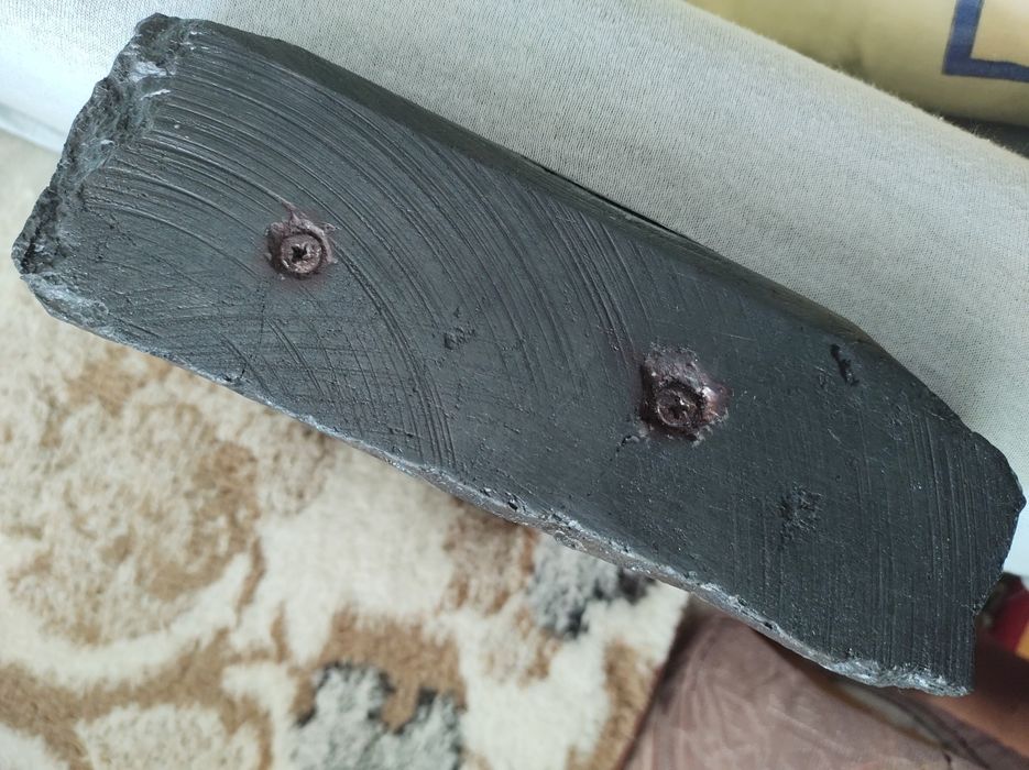 Rzeźba płaska w węglu