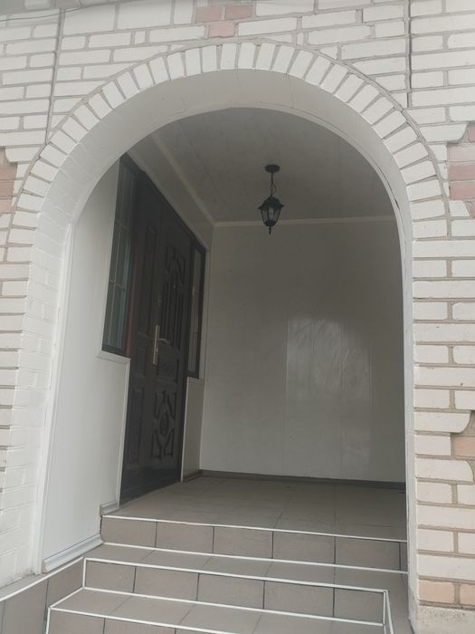 До вашої уваги гарний,якісно побудований будинок в с.Заозерне