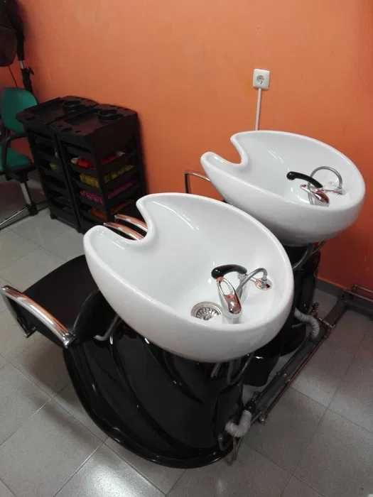 2 Lava-cabeças / Bacias de shampoo profissionais (usadas)