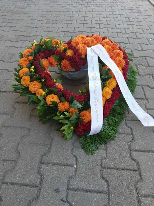 Wieniec pogrzebowy, kompozycja nagrobna, dekoracja pogrzeb