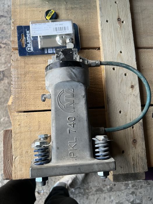 Impaktor pneumatyczny PKL 740 (150)