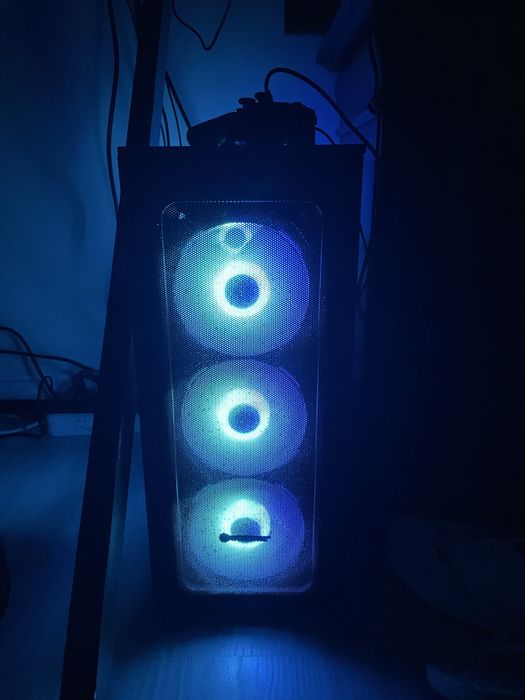 Gaming Desktop - AMD Ryzen 5 4500 / RTX 4060 8GB / 16GB RAM / 1 TB SSD