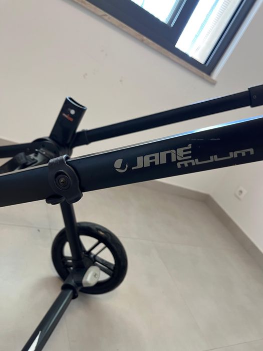 Vendo  Carrinho Jane muum+ ovo Matrix 2 light + cadeira
