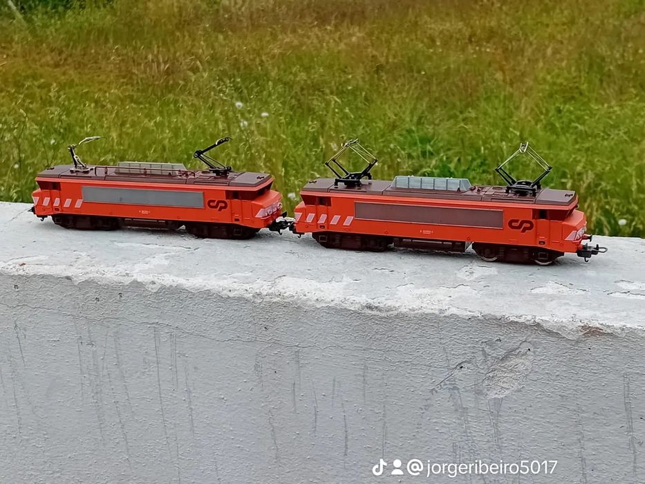 Comandos e comboios modelismo ferroviario
