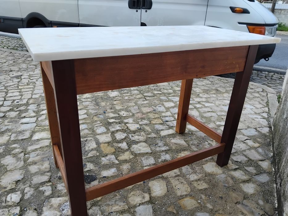 Bancada/mesa de apoio