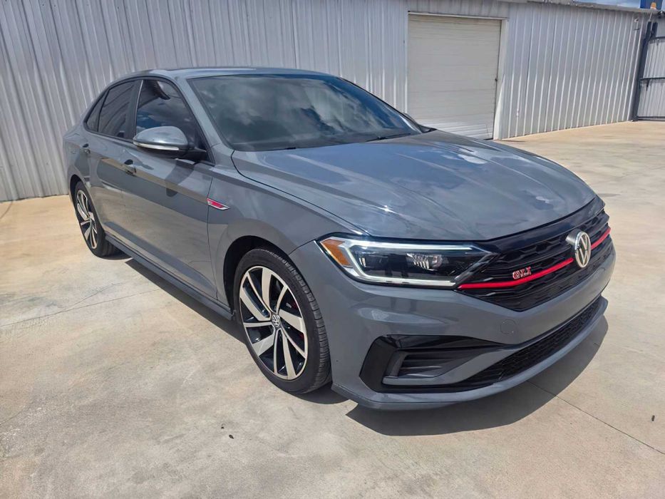Volkswagen Jetta      2020