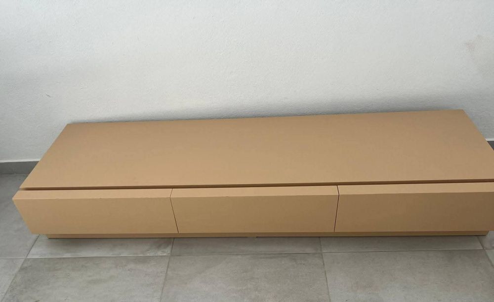 Aparador de Televisão