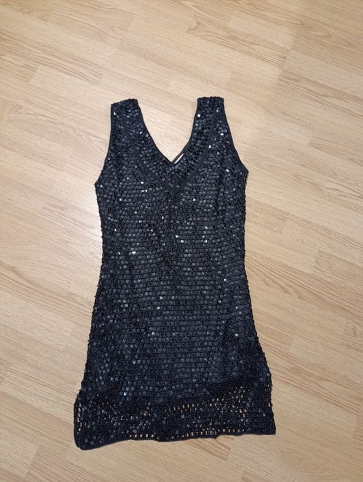 чорна сукня в паєтки розм М