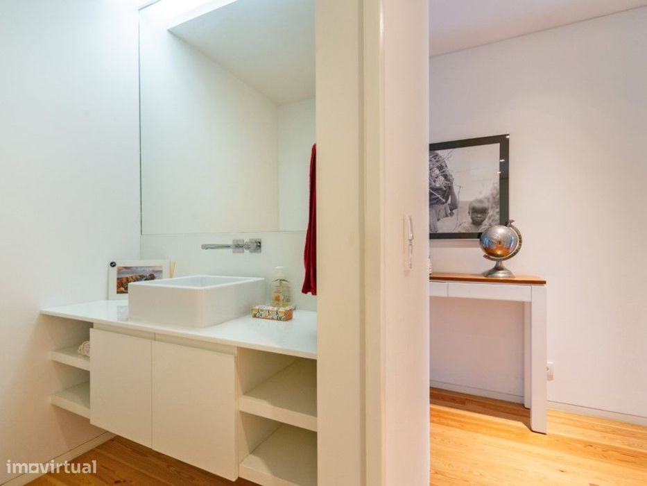 Apartamento T2 de Luxo com Jardim Privativo no Restelo, inserido em...