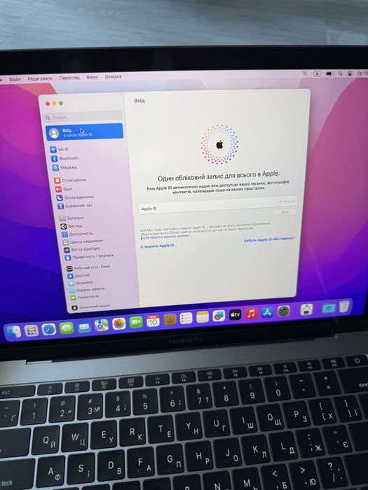MacBook Pro 13" 2019 Space Gray, 8/256 GB, батарея 88%, повний комплект