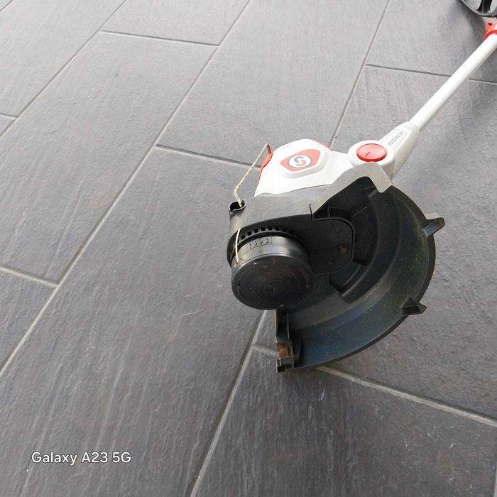 Aparador de relva elétrico STERWINS EGT2-28.31