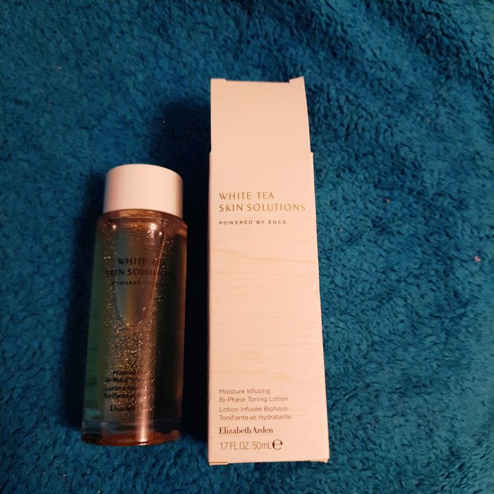 Мицелярная вода Elizabeth Arden WHITE TEA SKIN SOLUTIONS