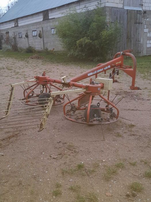 Zgrabiarko-przetrząsarkę Mesko sprzedam