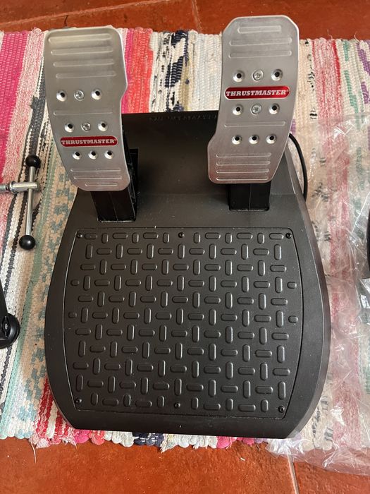 Volante Thrustmaster T300 ferrari edition + Mamba stand