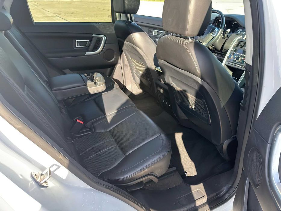 Land Rover Discovery Sport      2016