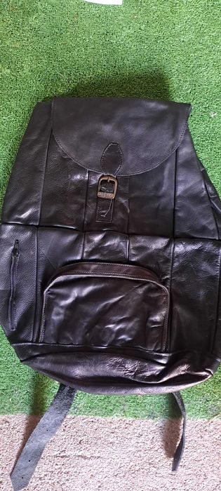 Mochilas em couro genuíno
