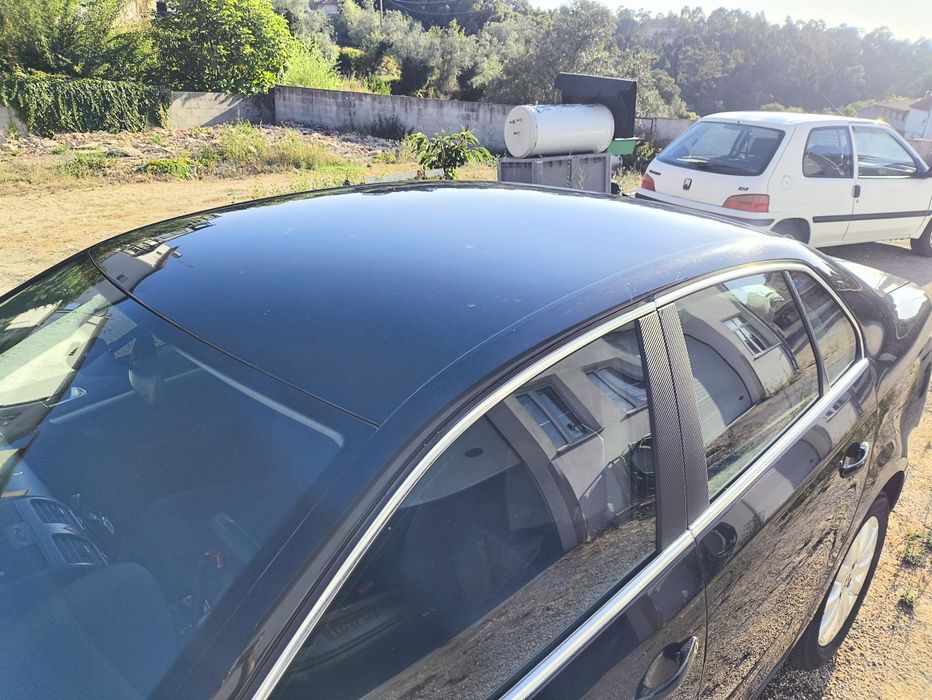 Volkswagen Jetta MK5 1.9 TDI 105 cv (12/2006)