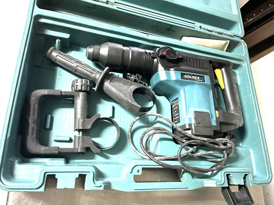 Martelo Elétrico Goldex com Caixa e Ponteiro