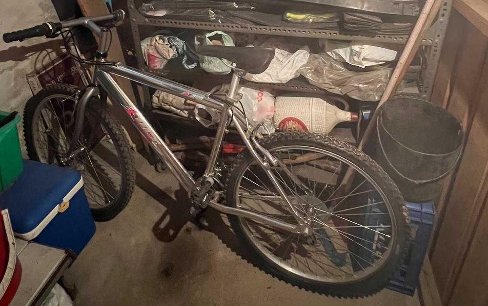 Bicicleta BTT Esmaltina – Como Nova