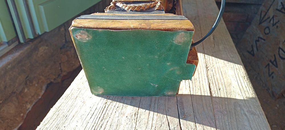 Stara poniemiecka lampa z orłem