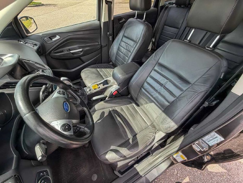 Ford Escape Titanium      2015
