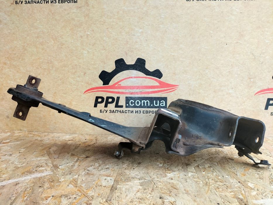 Mitsubishi Eclipse Cross 2017- цапфа рычаг задний левый